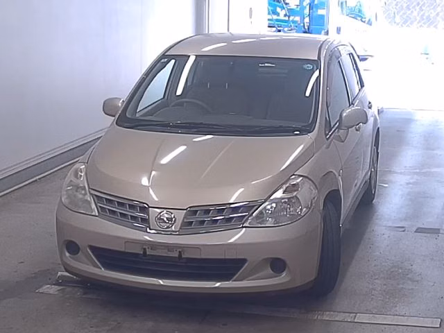 NISSAN TIIDA LATIO