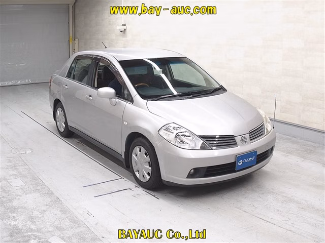 NISSAN TIIDA LATIO