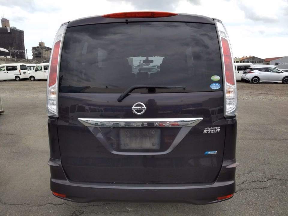 NISSAN SERENA