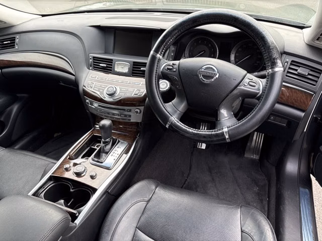 NISSAN FUGA