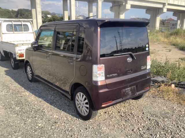 DAIHATSU MOVE CONTE