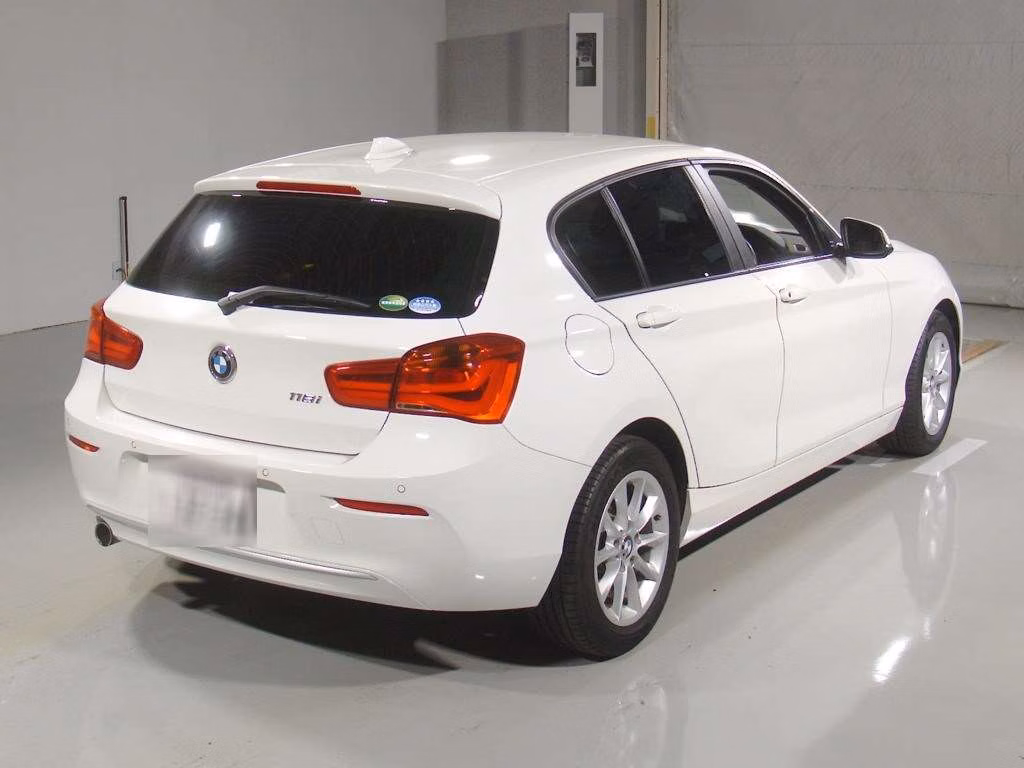 BMW 1-SERIES