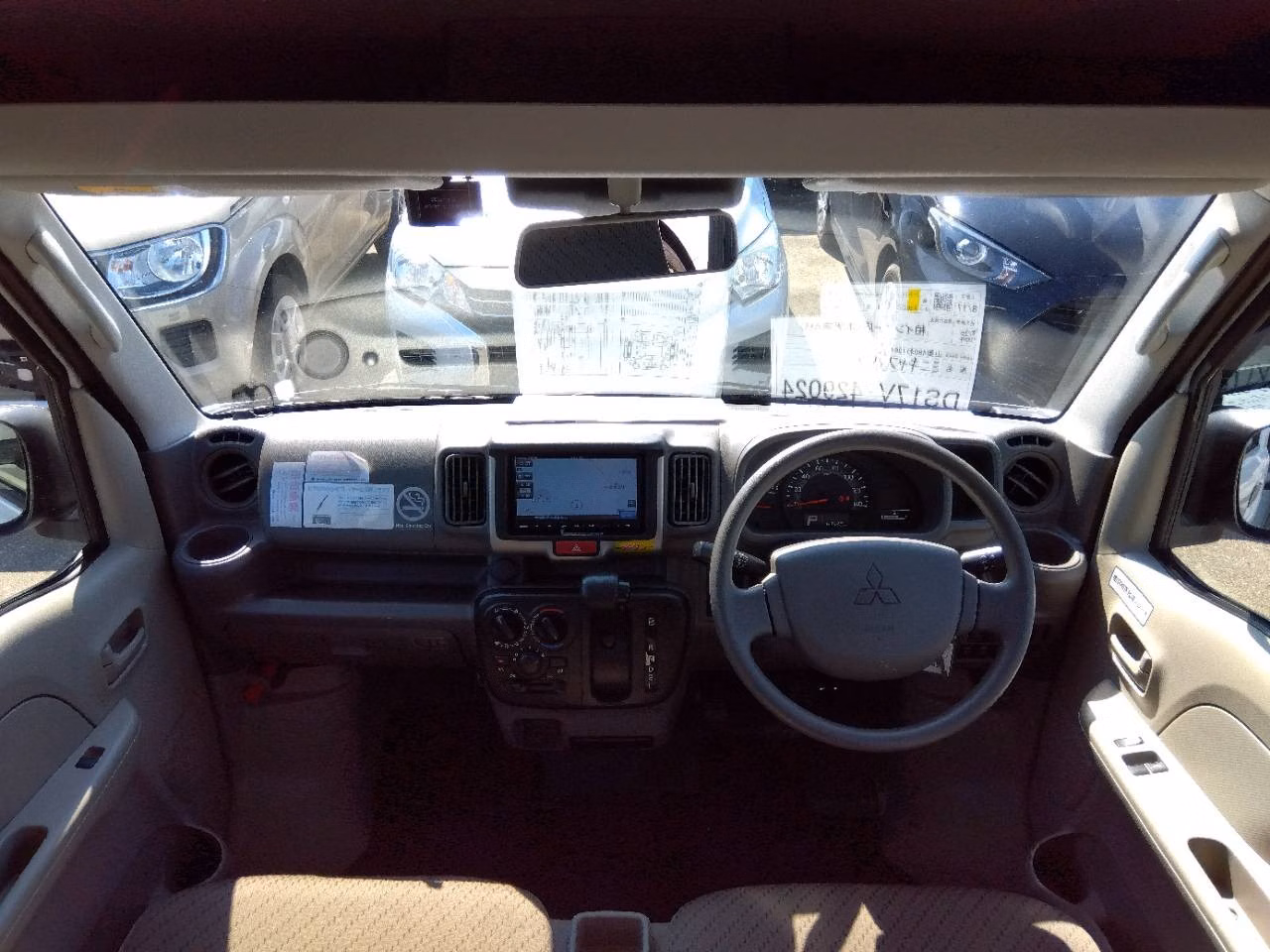 MITSUBISHI MINICAB
