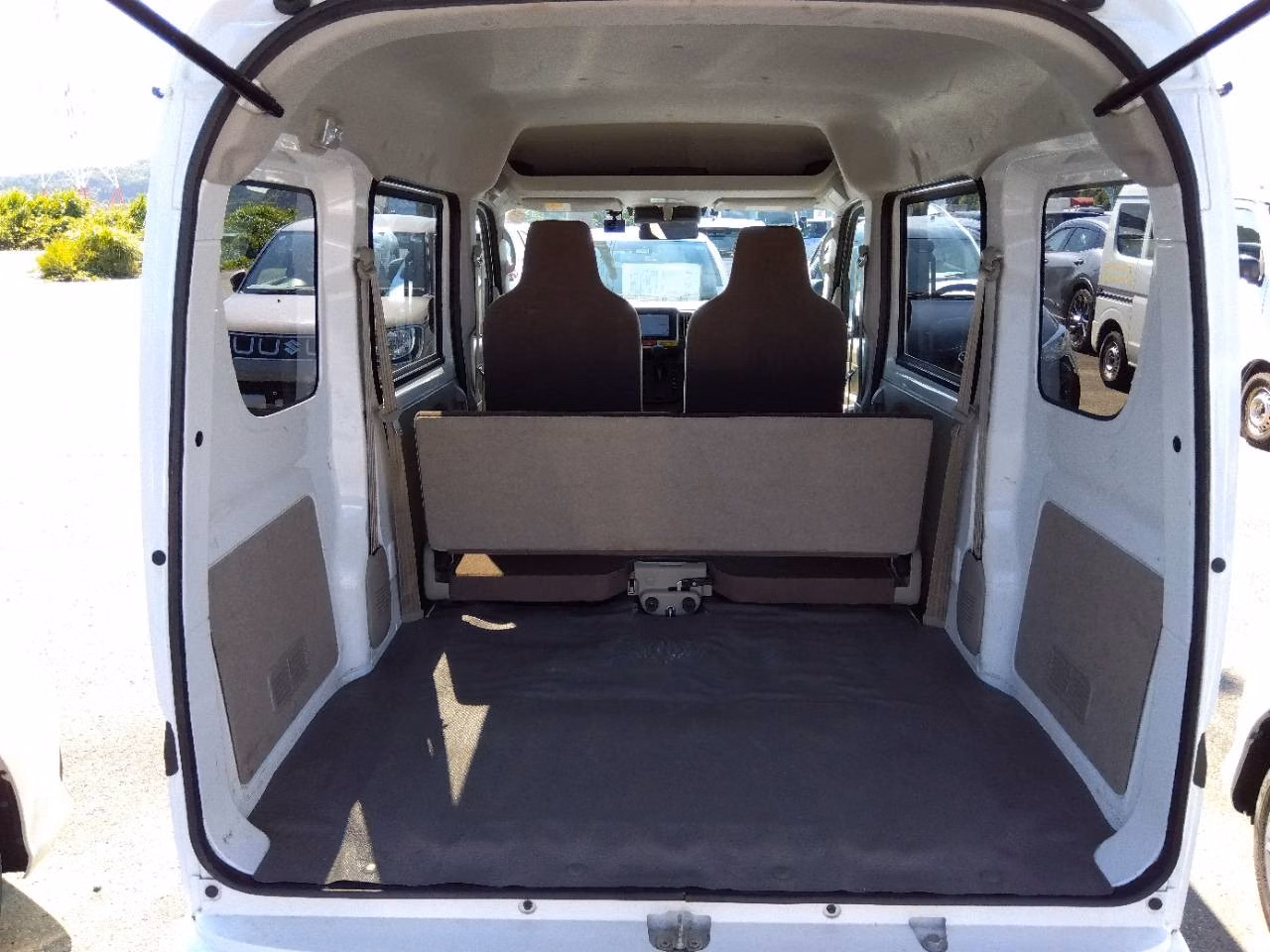 MITSUBISHI MINICAB