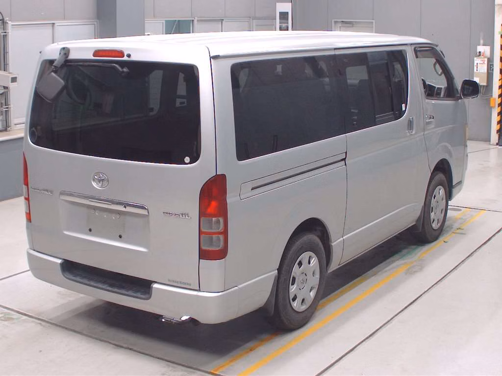 TOYOTA REGIUS ACE