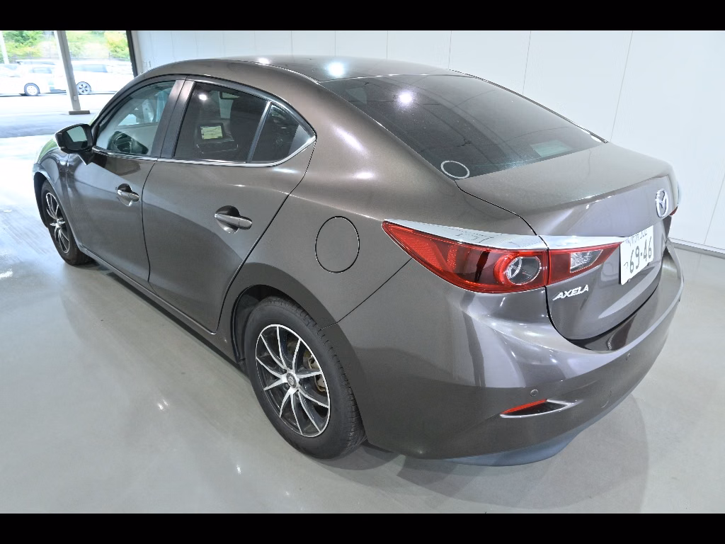 MAZDA AXELA