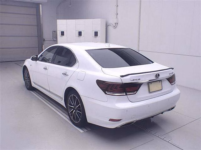 LEXUS LS460