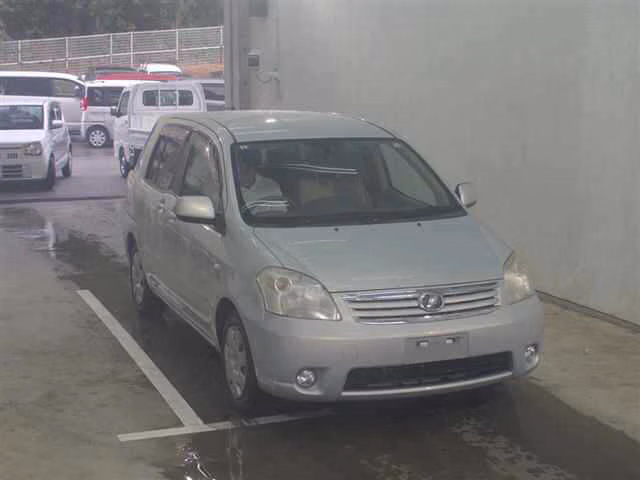 TOYOTA RAUM