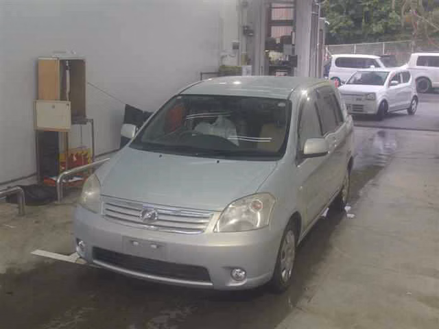TOYOTA RAUM