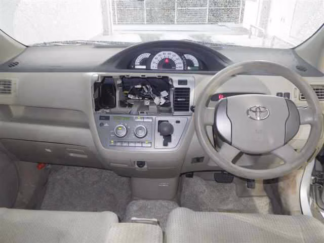 TOYOTA RAUM