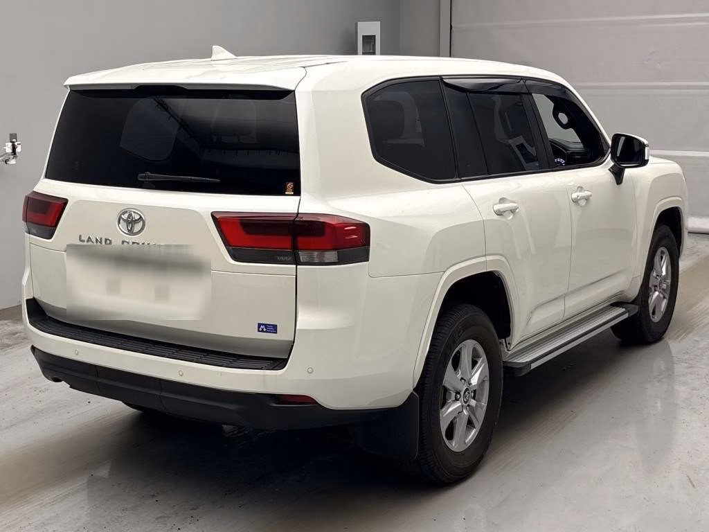TOYOTA LAND CRUISER