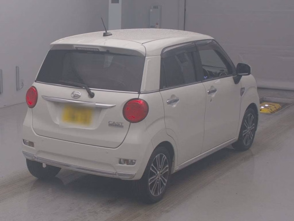 DAIHATSU CAST