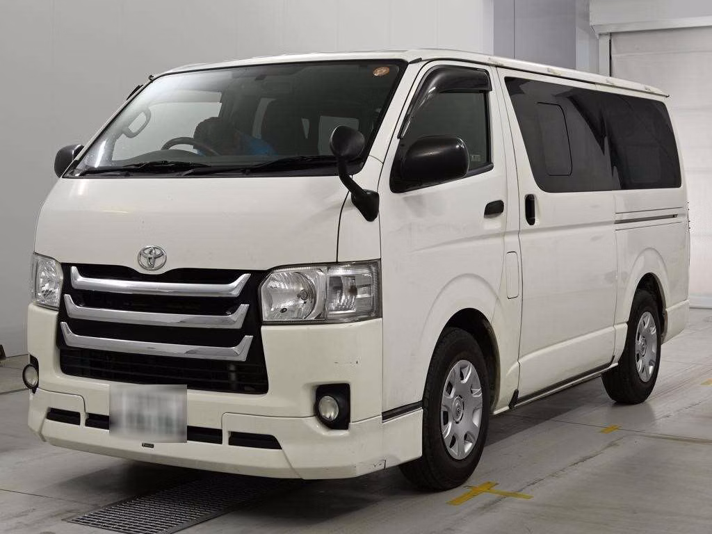 TOYOTA REGIUS ACE