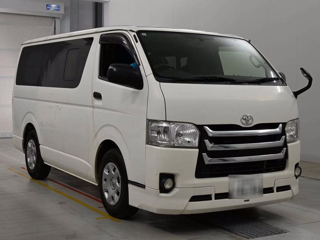 TOYOTA REGIUS ACE