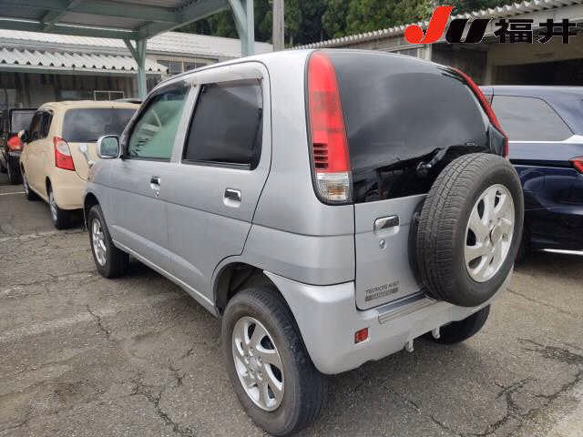 DAIHATSU TERIOS KID
