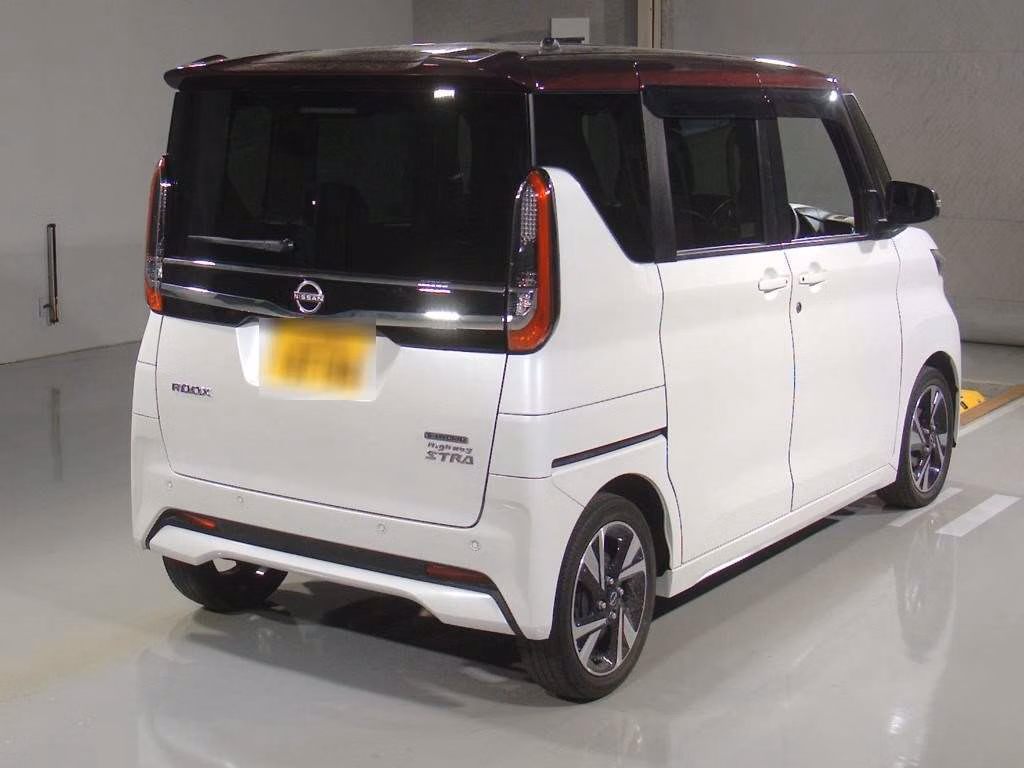 NISSAN ROOX