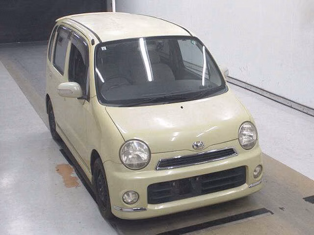 DAIHATSU MOVE LATTE