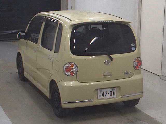 DAIHATSU MOVE LATTE