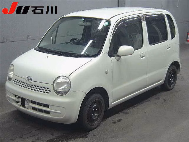 DAIHATSU MOVE LATTE