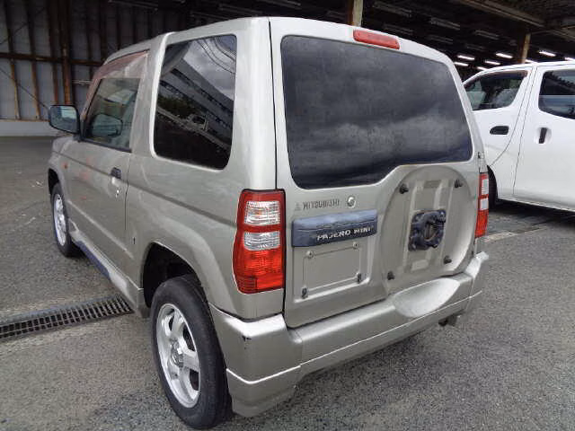 MITSUBISHI PAJERO MINI