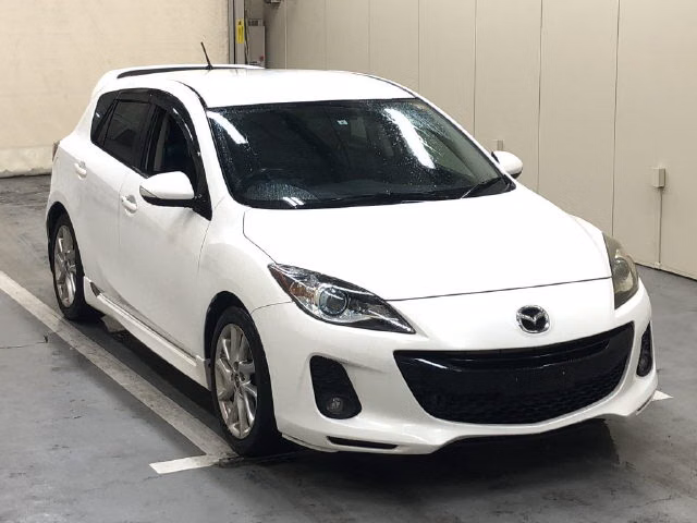 MAZDA AXELA