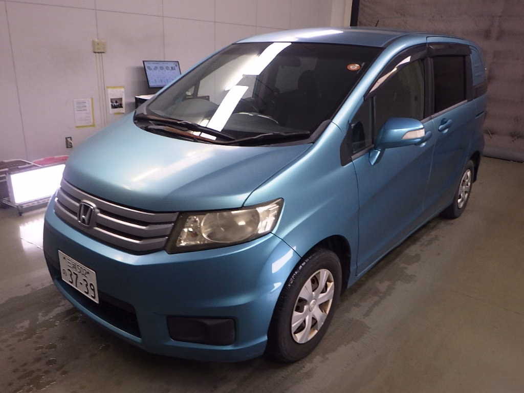 HONDA FREED SPIKE