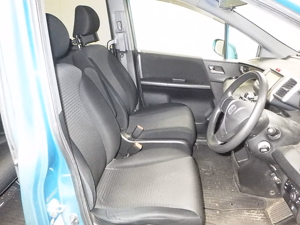 HONDA FREED SPIKE