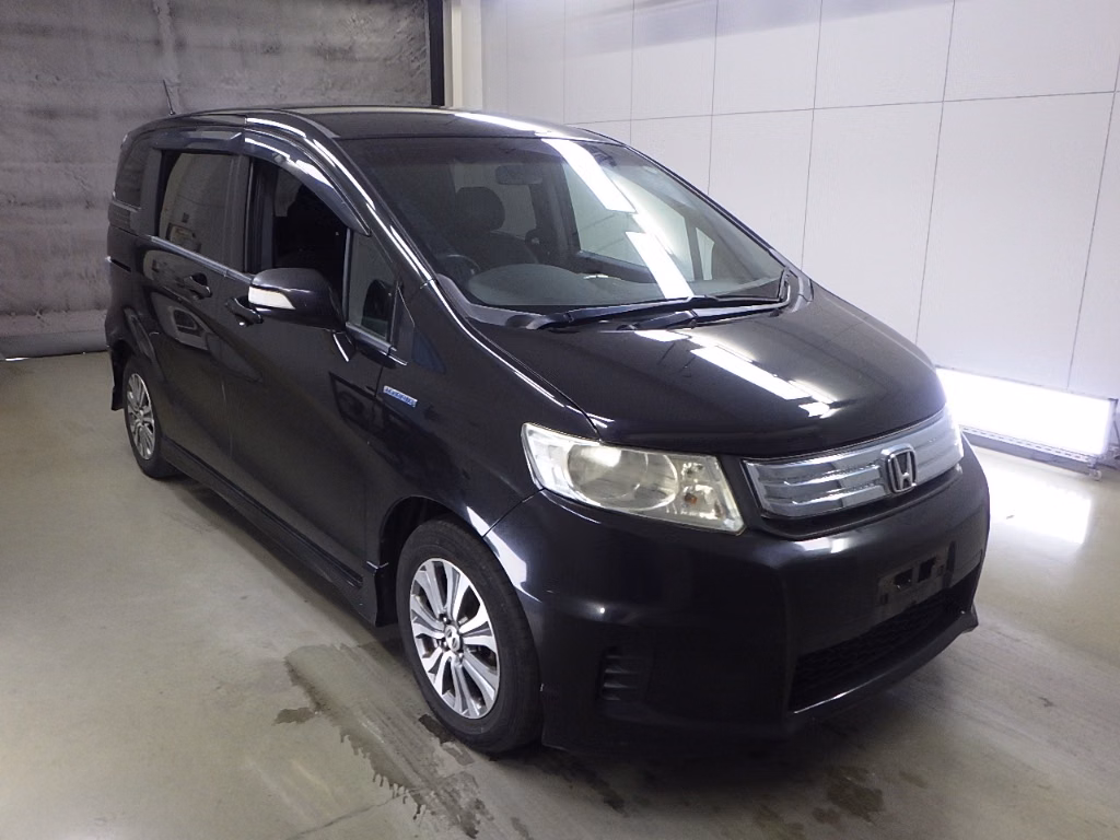 HONDA FREED SPIKE