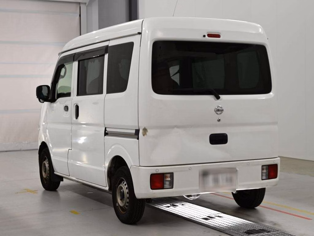 NISSAN NV100 CLIPPER