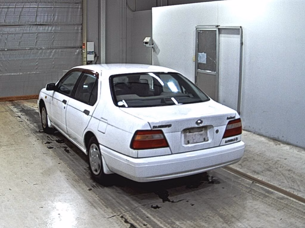 NISSAN BLUEBIRD