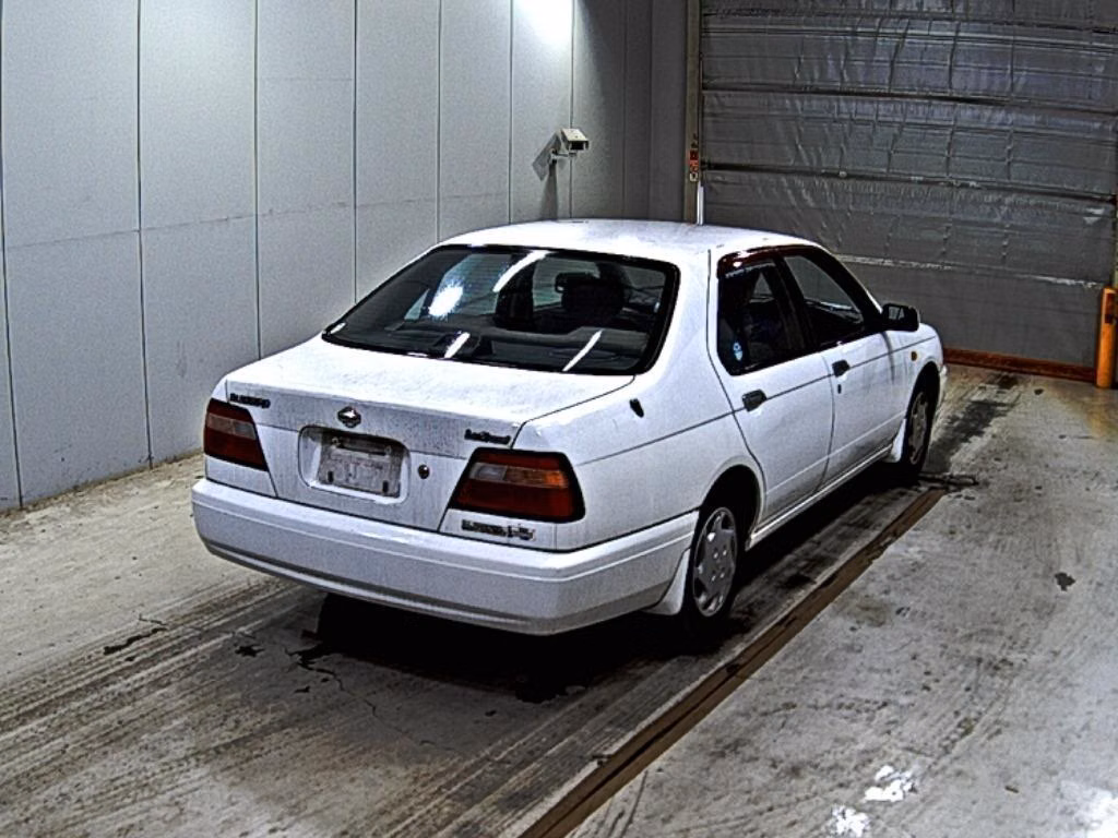 NISSAN BLUEBIRD