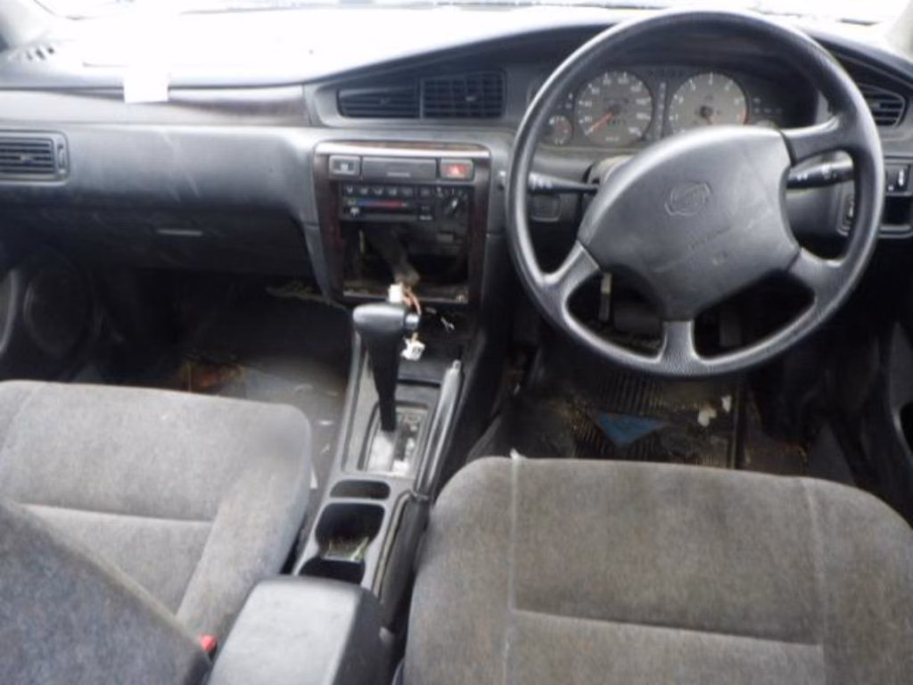 NISSAN BLUEBIRD
