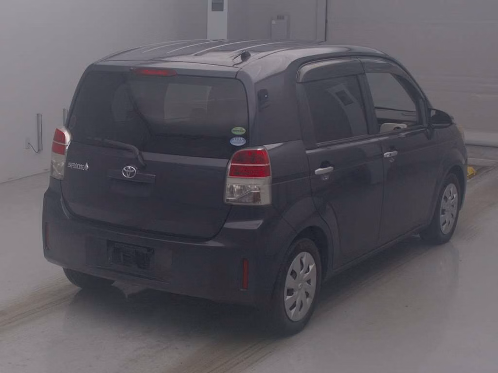 TOYOTA SPADE