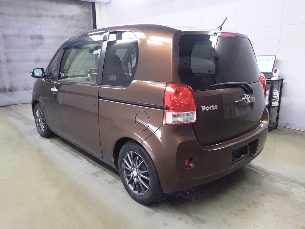 TOYOTA PORTE