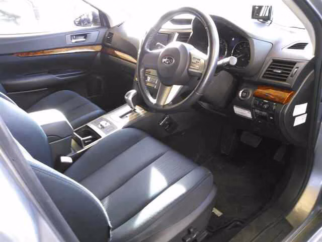SUBARU LEGACY
