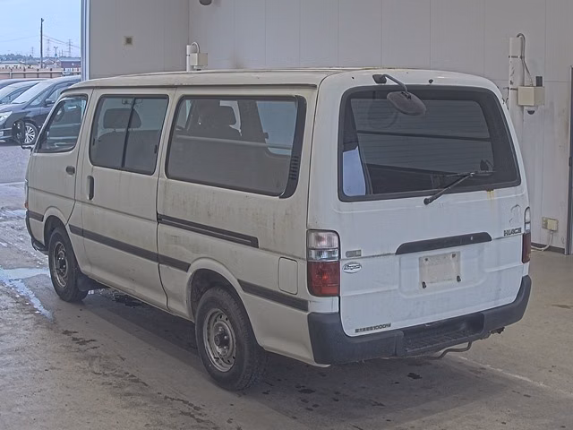 TOYOTA REGIUS ACE