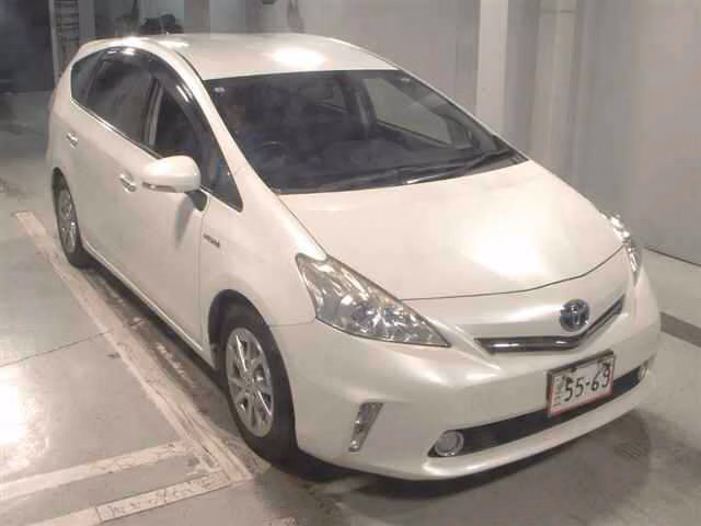 TOYOTA PRIUS ALPHA