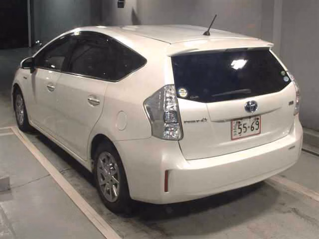 TOYOTA PRIUS ALPHA