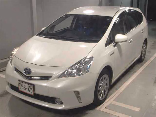 TOYOTA PRIUS ALPHA