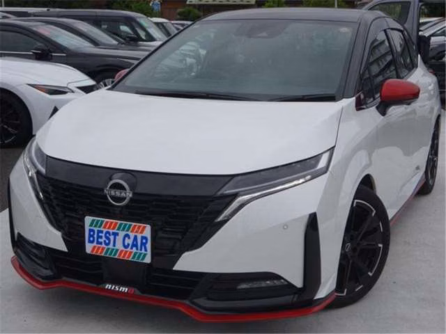 Nissan Aura