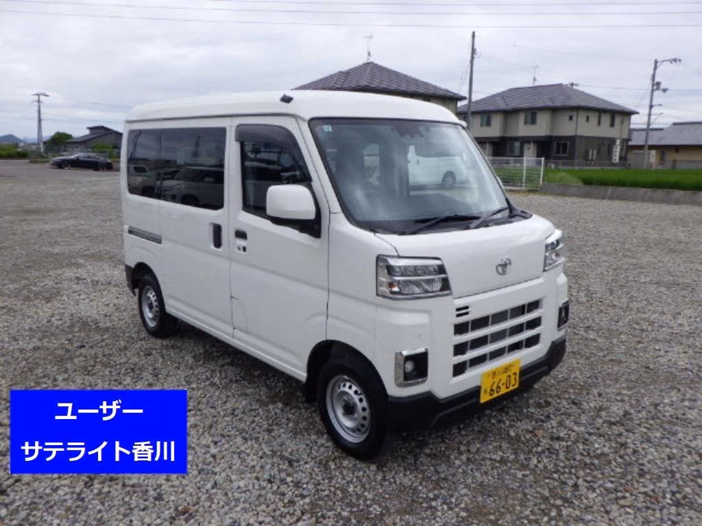 TOYOTA PIXIS VAN