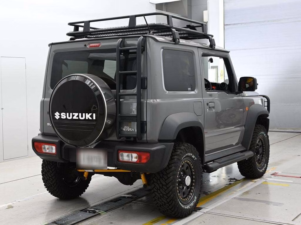 SUZUKI JIMNY SIERRA
