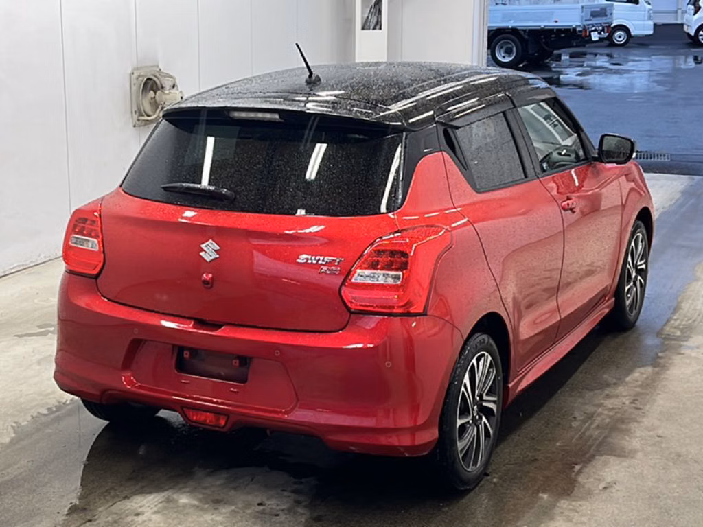 SUZUKI SWIFT