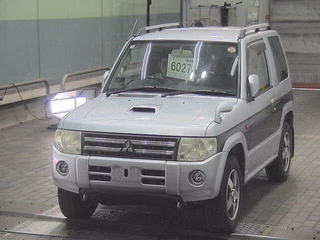 MITSUBISHI PAJERO MINI