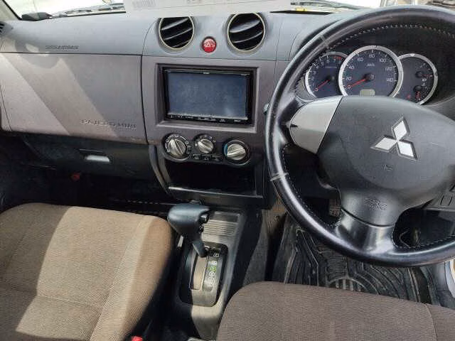 MITSUBISHI PAJERO MINI