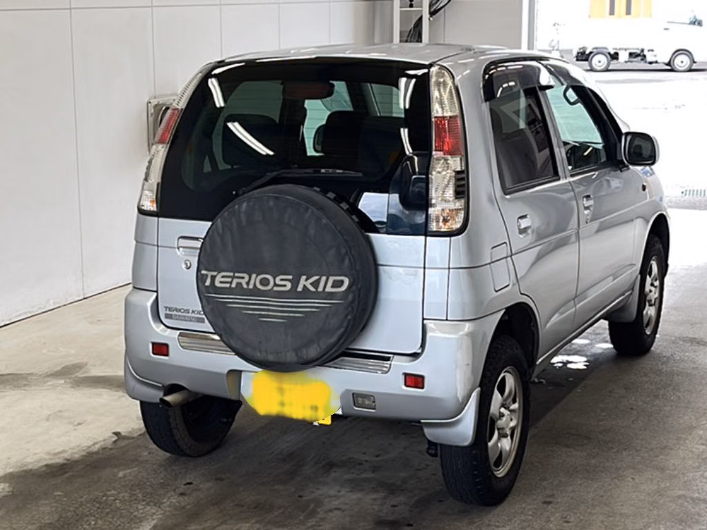 DAIHATSU TERIOS KID
