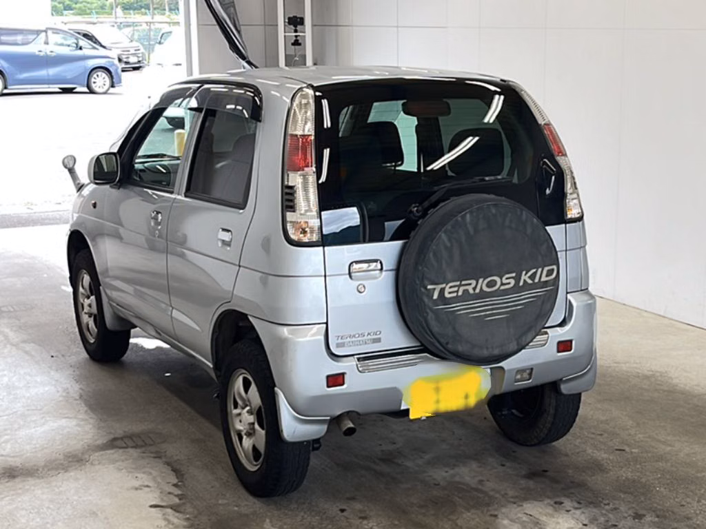 DAIHATSU TERIOS KID