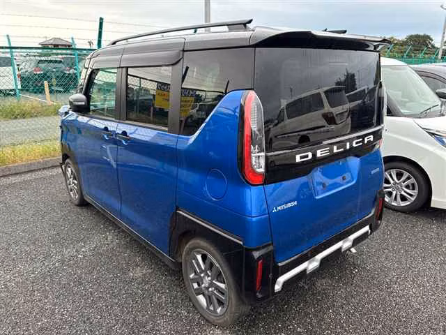 MITSUBISHI DELICA MINI