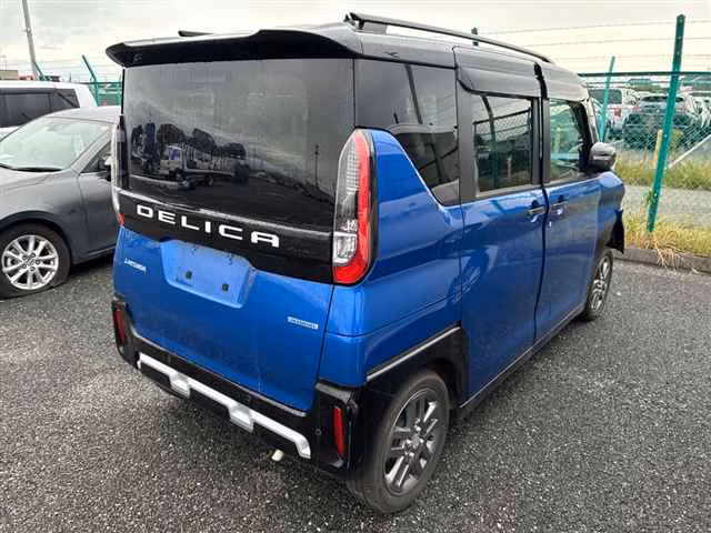 MITSUBISHI DELICA MINI