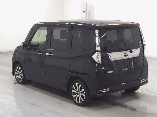TOYOTA TANK